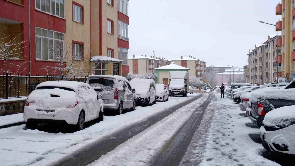 Erzurum Emniyet Müdürlüğü Sürücüleri Kış Şartlarına Karşı Uyardı