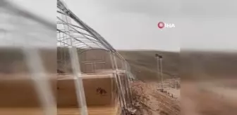 Siirt'te şiddetli fırtına işçilerin kaldığı konteynırları devirdi: 2 yaralı