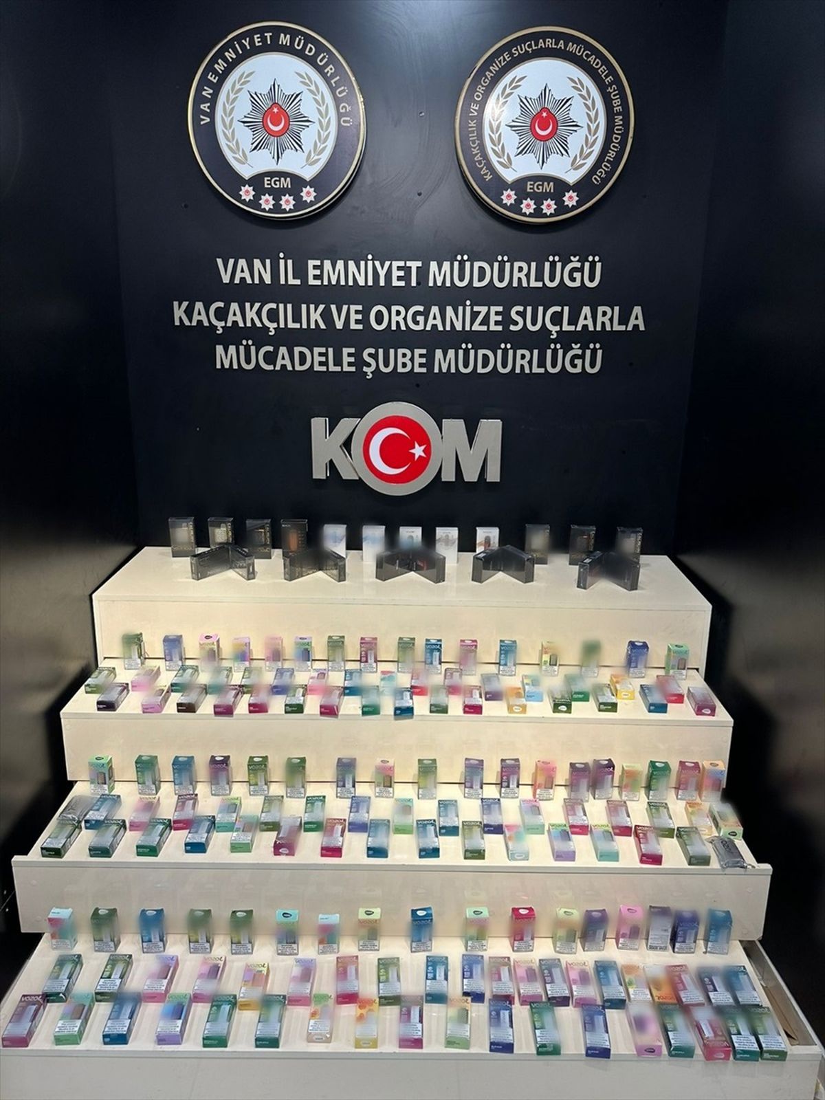 Van\'da Kaçakçılık Operasyonunda 10 Şüpheli Yakalandı