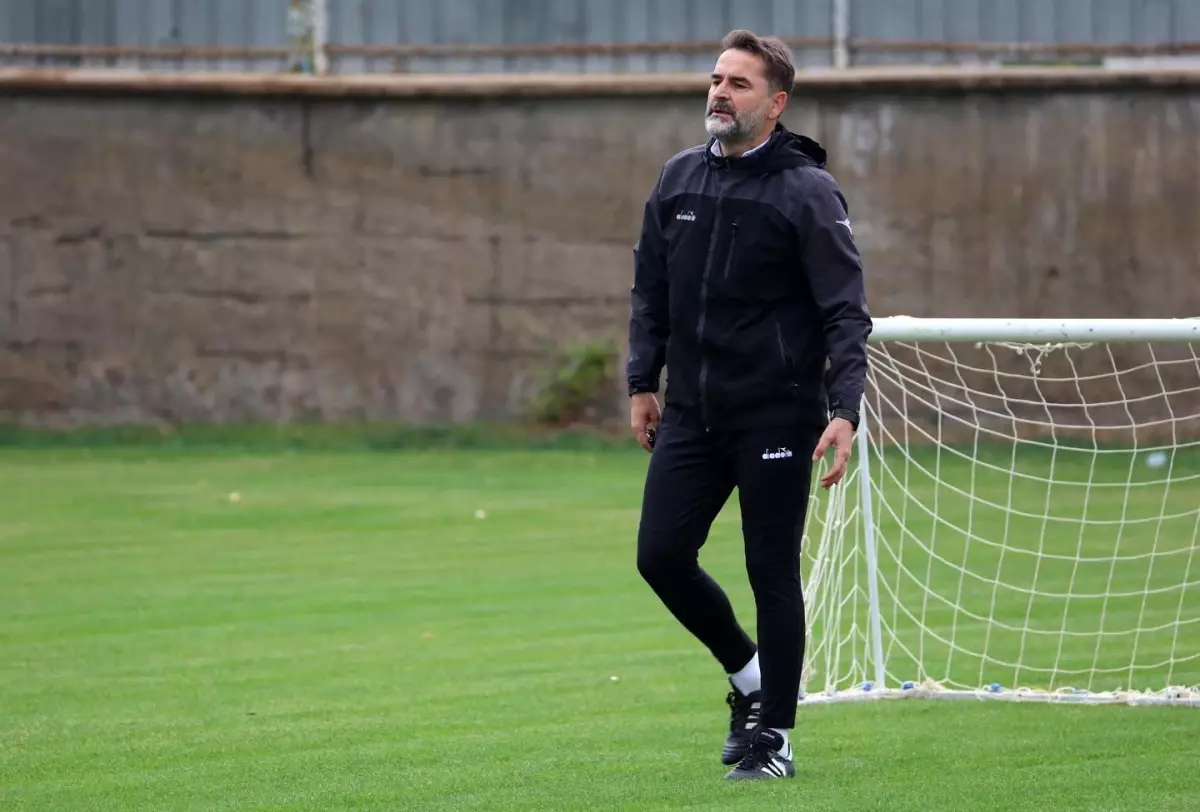 Elazığspor Teknik Direktörü Bülent Yenihayat: \'Oyun kontrolü elimizdeydi\'