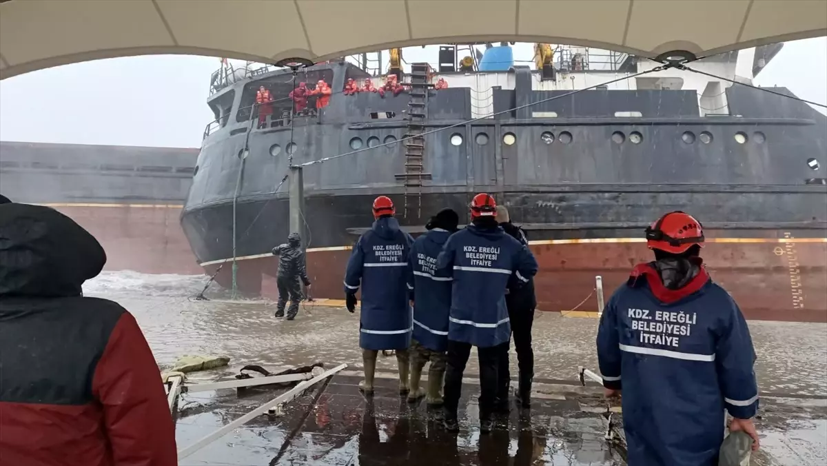 Zonguldak\'ta batan gemideki mürettebata arama kurtarma çalışması