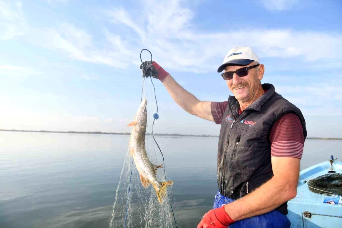 Mustafakemalpaşa Belediye Başkanı Mehmet Kanar, balıkçının hayatını kısa film haline getirdi