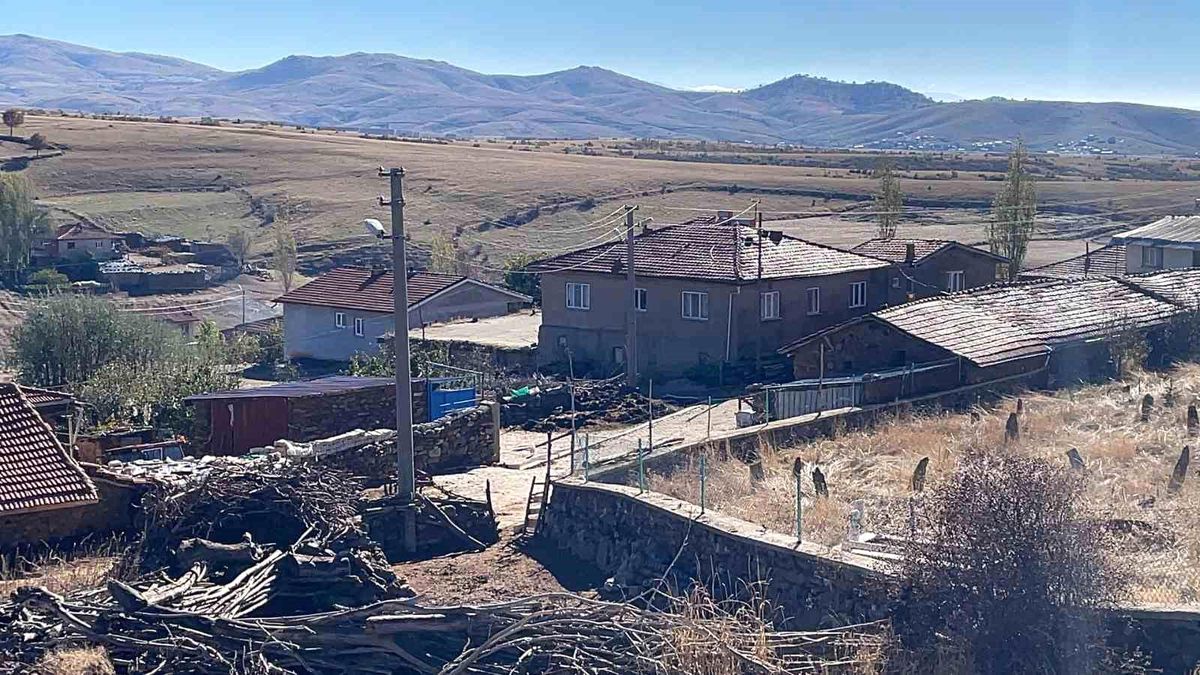 Afyonkarahisar\'da Sobadan Zehirlenen İki Çocuk Hayatını Kaybetti