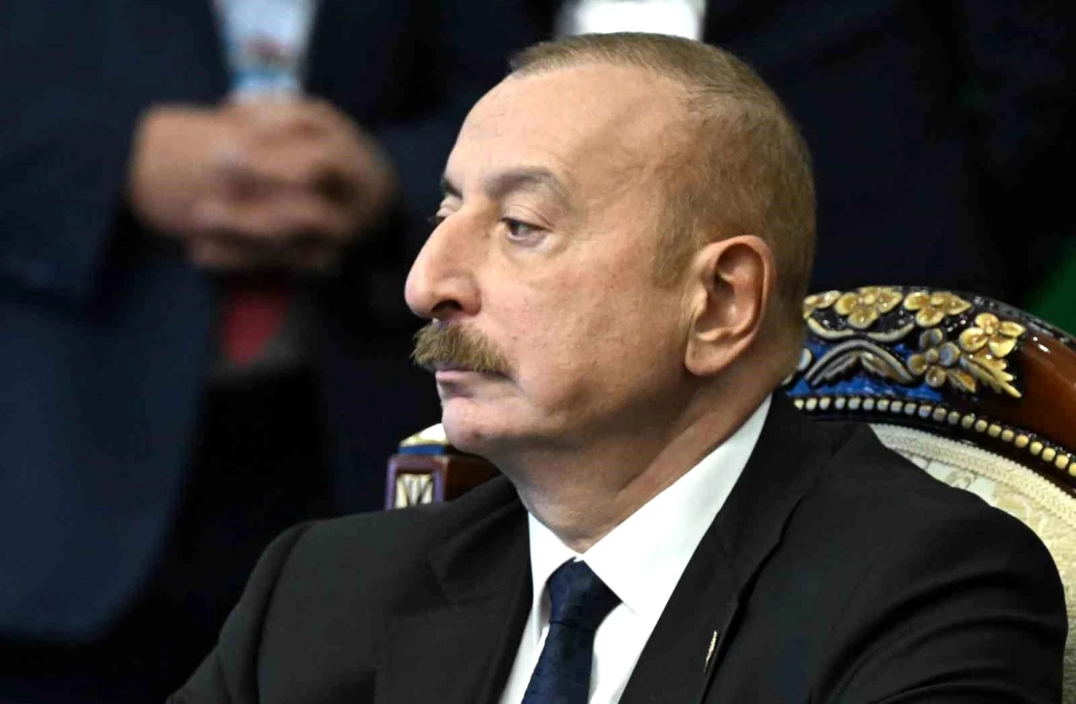 Azerbaycan Cumhurbaşkanı İlham Aliyev, Fransa\'yı Sömürgecilikle Suçladı