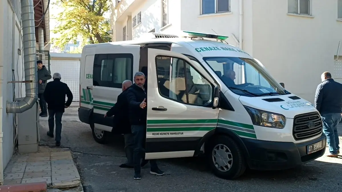 Gaziantep\'te Tadilat Asansörü Kazası: 2 Kişi Hayatını Kaybetti