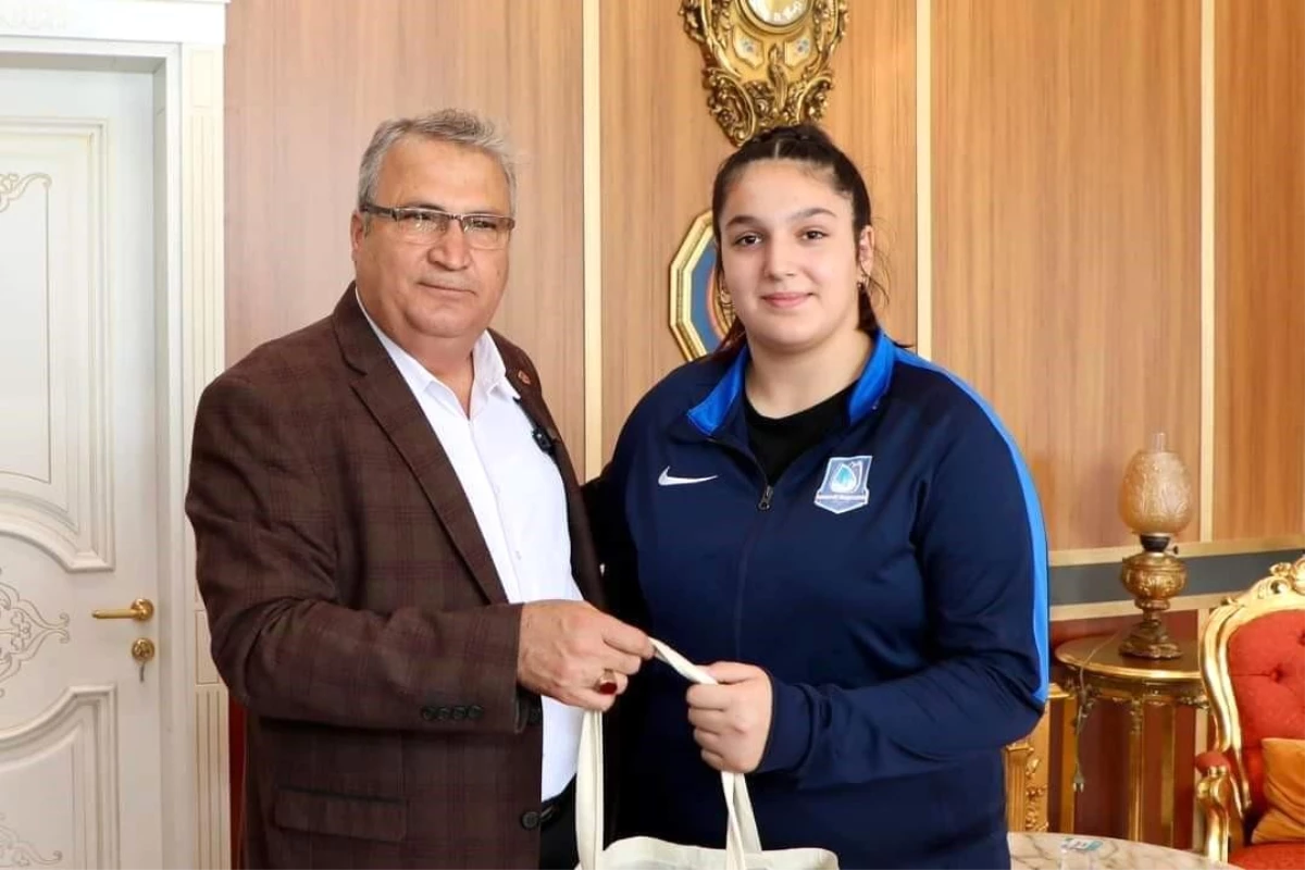 Yunusemre Belediyespor, Türkiye Şampiyonalarında Madalya Kazandı