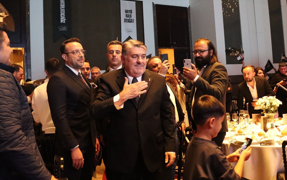 Serdal Adalı, Adana\'da Beşiktaş kongre üyeleriyle buluştu