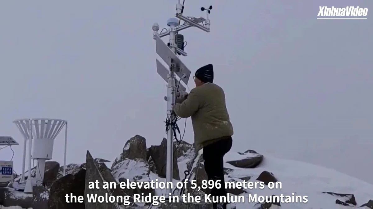 Çinli Bilim İnsanları Kunlun Dağları\'nda Yeni Bir Meteoroloji İstasyonu Kurdu