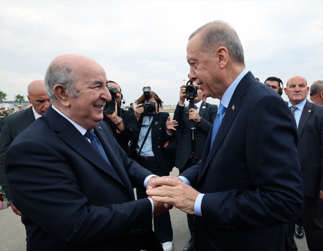 Cumhurbaşkanı Erdoğan'ın Cezayir Cumhurbaşkanı Tebbun'la görüşmesi başladı