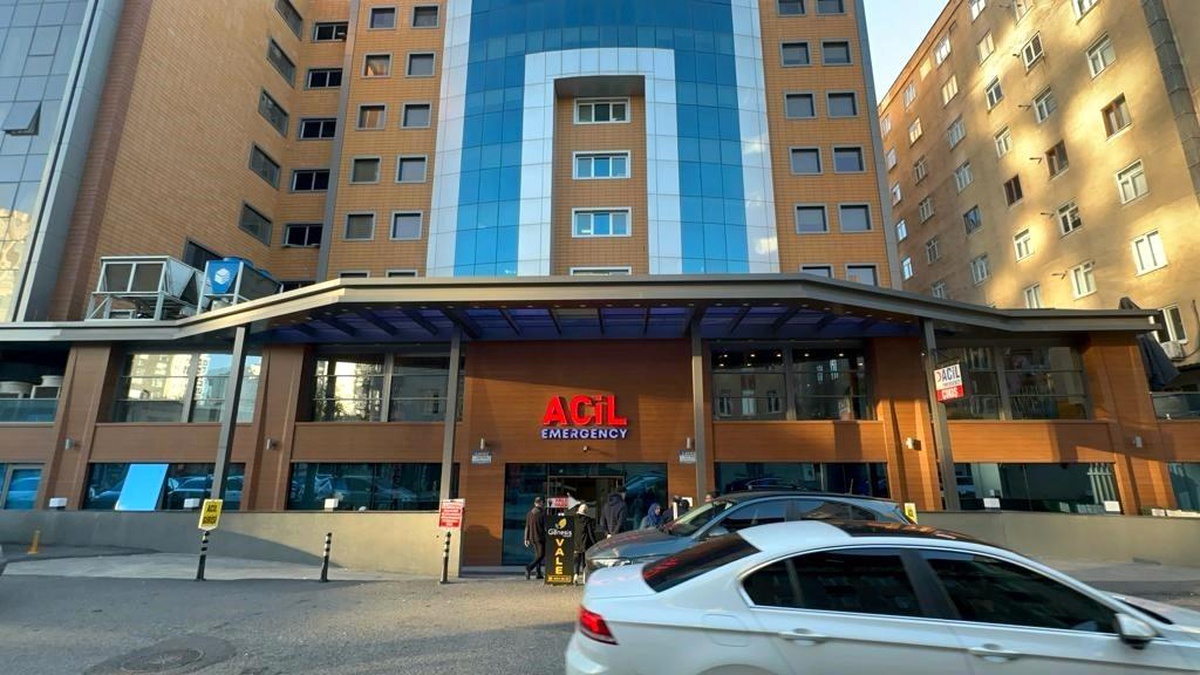 Diyarbakır\'da tabanca ile vurulan 14 yaşındaki kız çocuğu ağır yaralandı