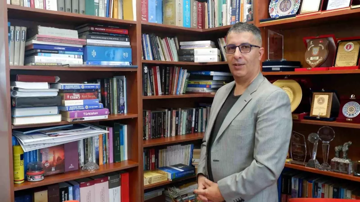 Doç. Dr. Savaş Eğilmez: "İsrail\'i Haganah ve Irgun silahlı terör örgütü kurdu"