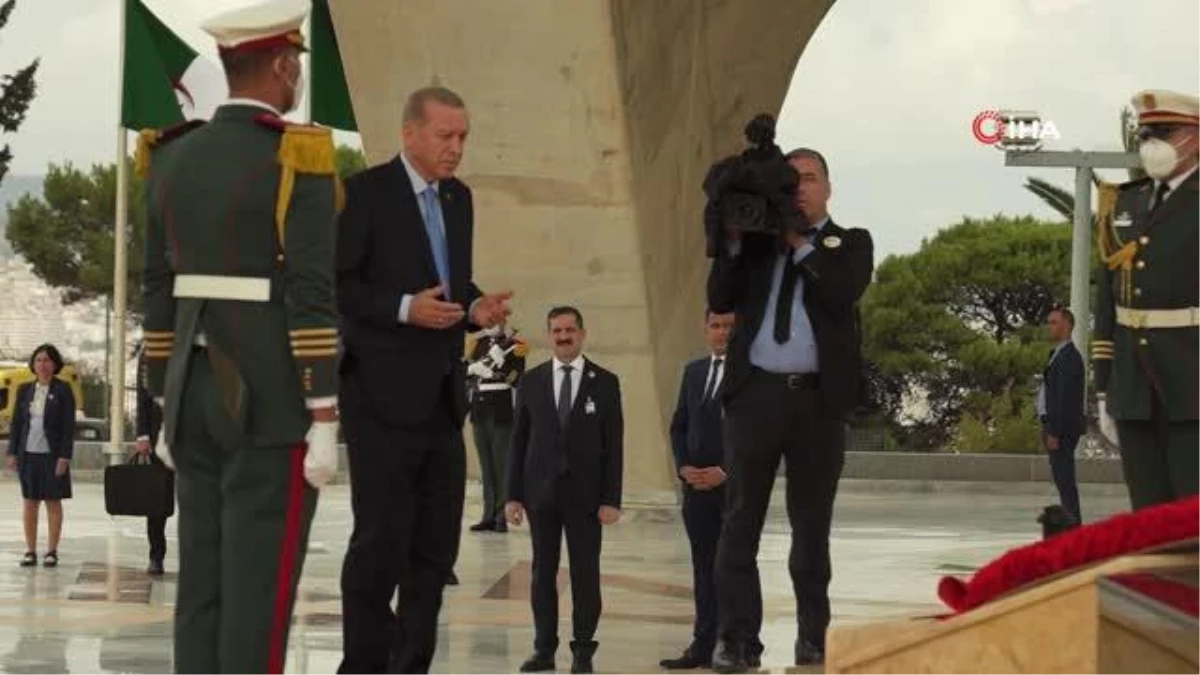 Erdoğan, Cezayir Cumhurbaşkanlığı Sarayı\'nda Tebbun tarafından karşılandı