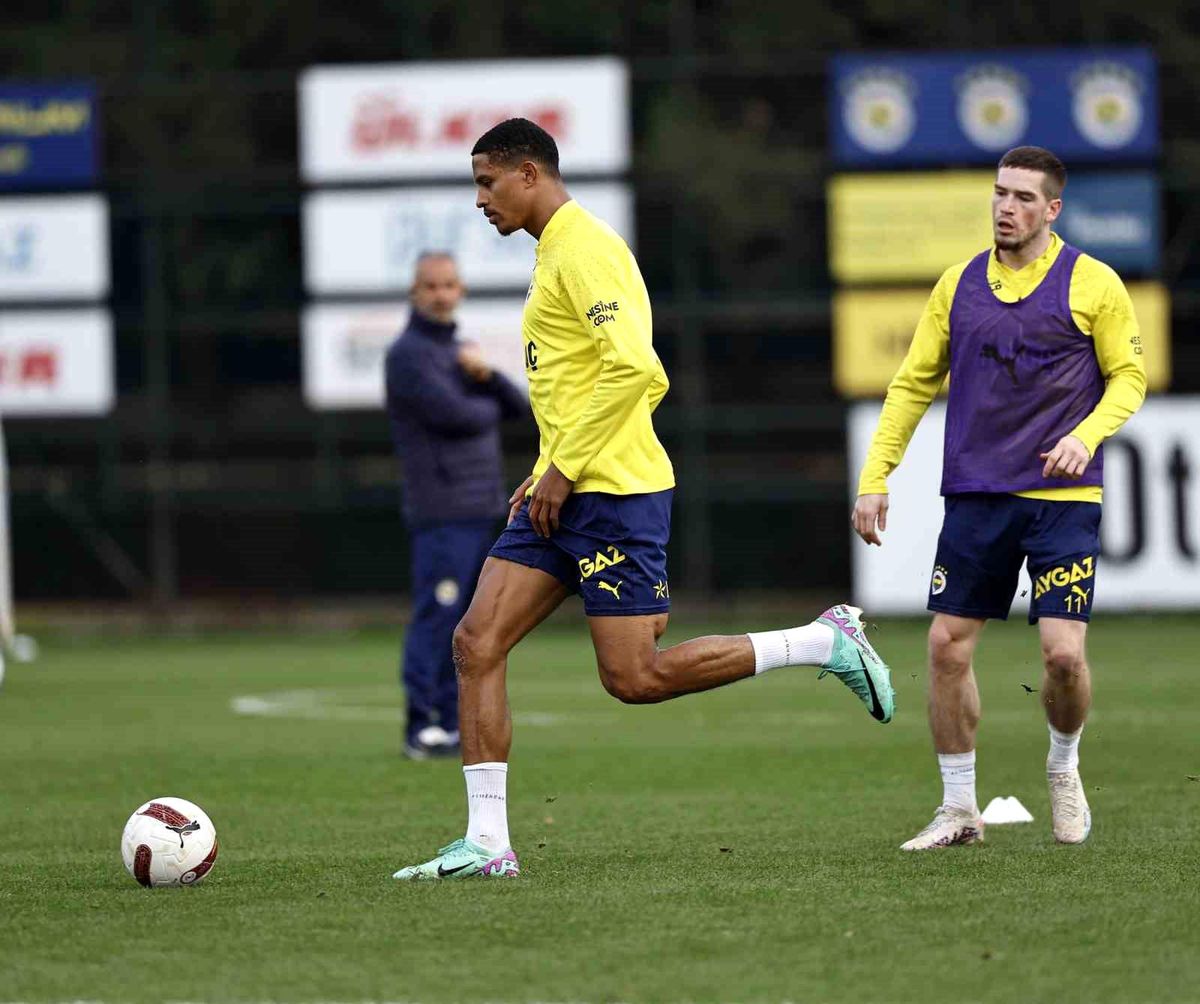 Fenerbahçe, Fatih Karagümrük maçı için hazırlıklarını sürdürdü