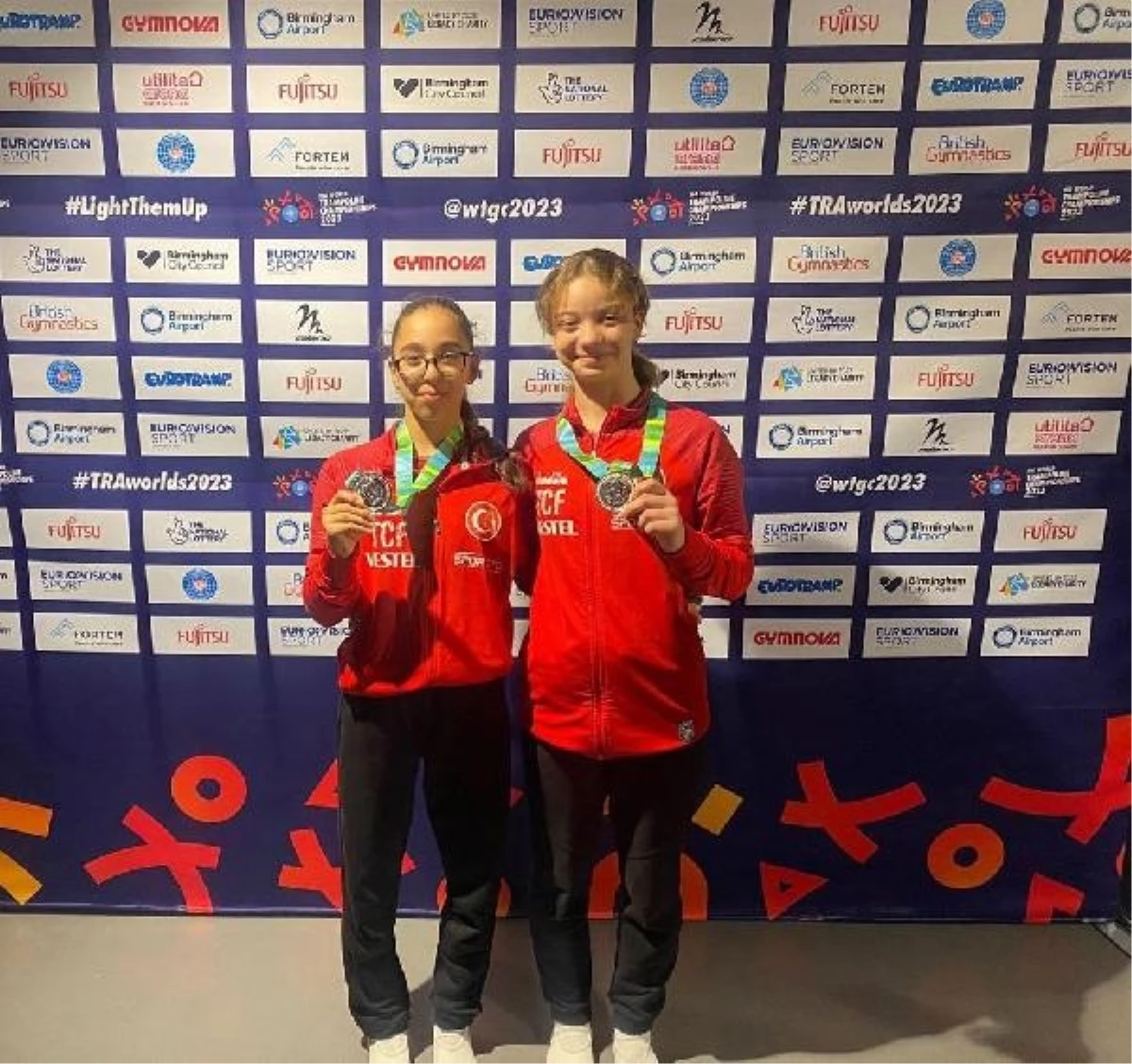 Trampolin Cimnastik Gençler Dünya Şampiyonası\'nda Gümüş Madalya Kazanan Sporcular Samsun\'a Döndü