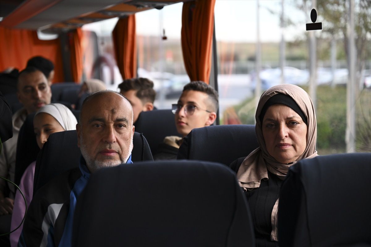 İsrail\'in saldırıları nedeniyle Gazze\'den Türkiye ve KKTC vatandaşlarının tahliyeleri devam ediyor