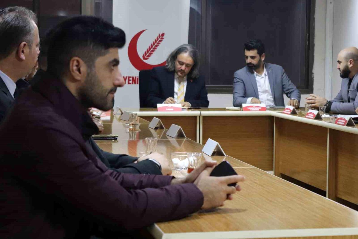 Yeniden Refah Partisi İzmir\'de belediye başkanı adaylarını belirlemeye devam ediyor
