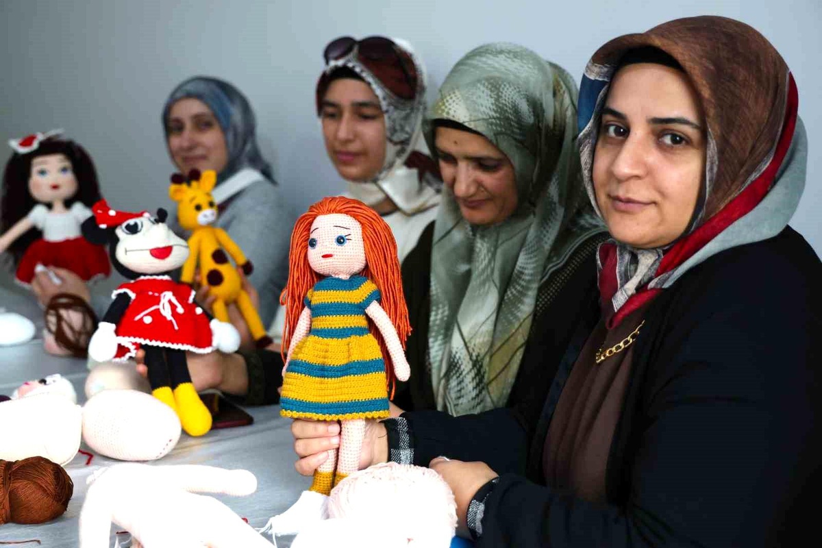 Elazığ Halk Eğitim Merkezi\'nde Amigurumi Kursu Açıldı