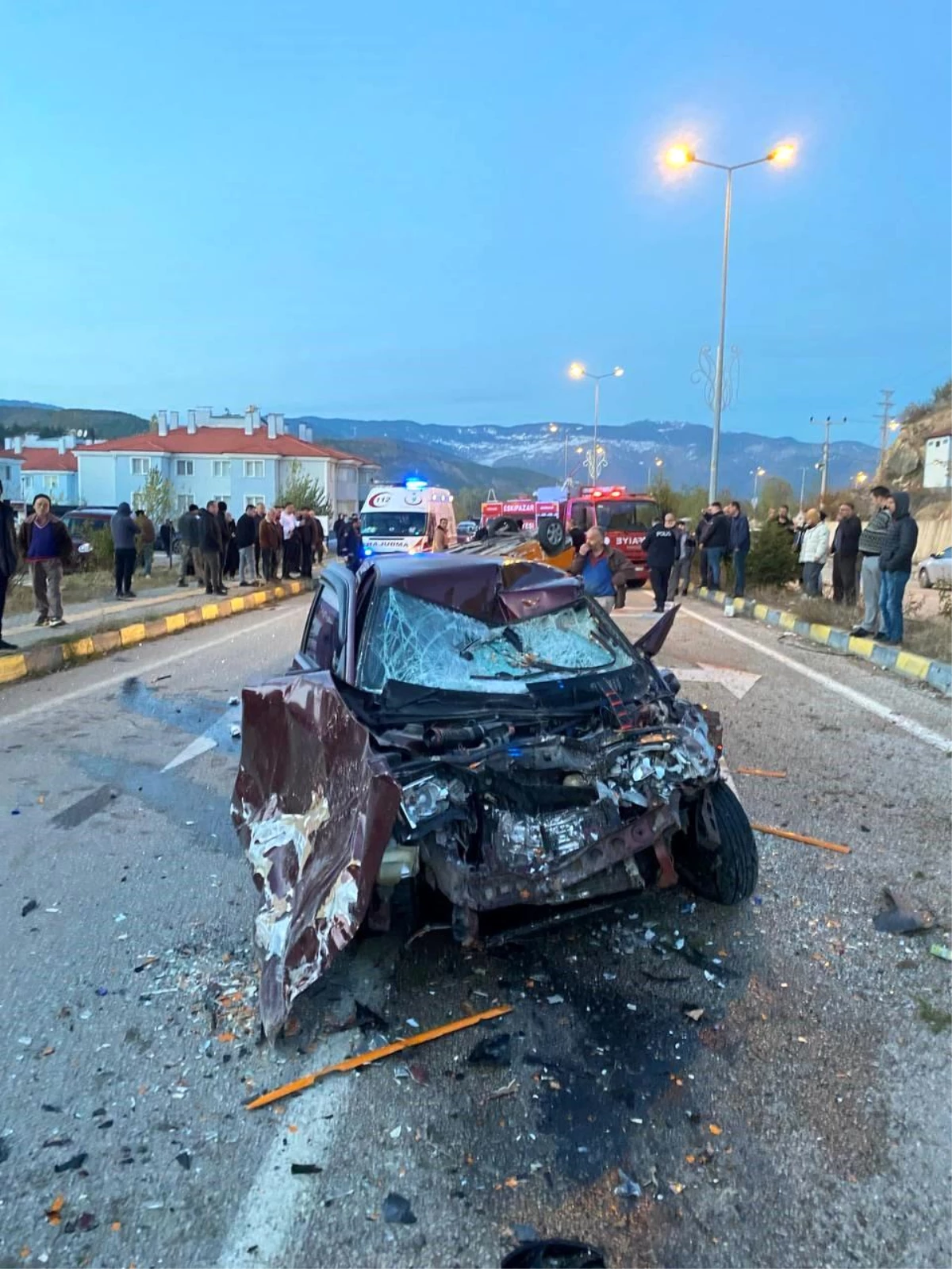 Karabük\'te Otomobil Kazası: 1 Ölü, 4 Yaralı