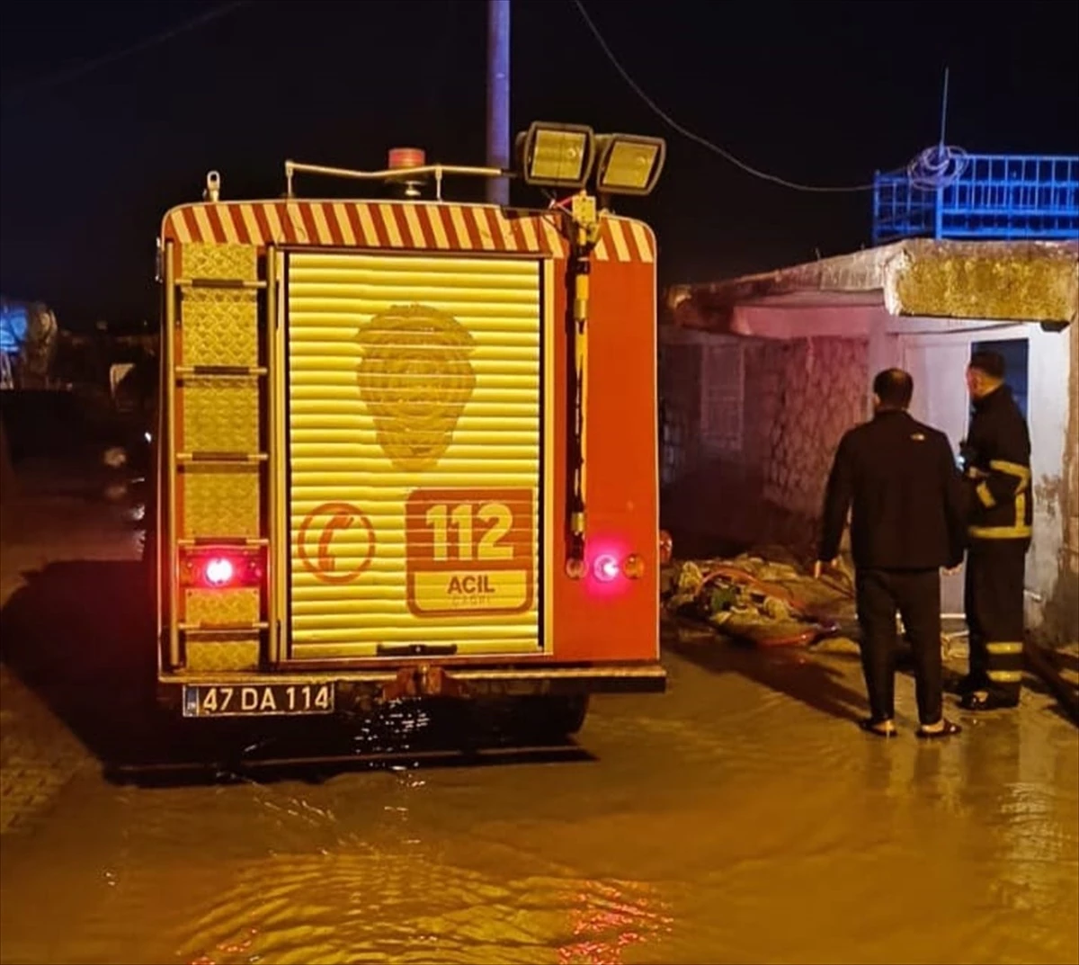 Mardin\'de sağanak ve fırtına sonrası su tahliyesi çalışmaları sürüyor