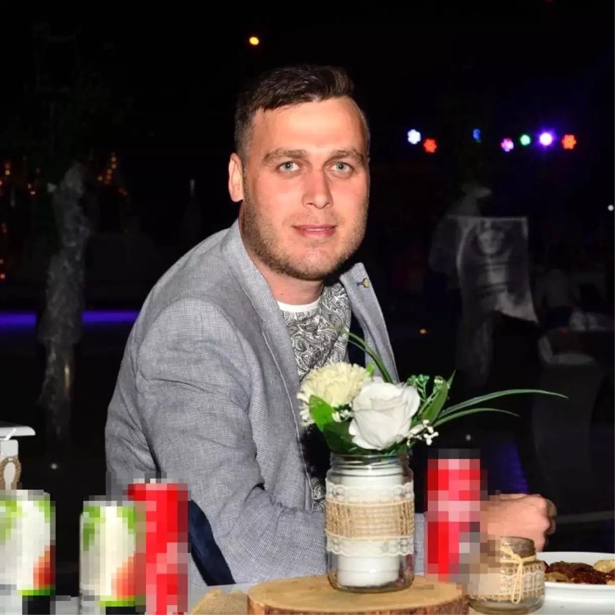 İzmir\'de Muhtarın Kullandığı Otomobil Motosiklete Çarptı: 1 Ölü, 1 Ağır Yaralı