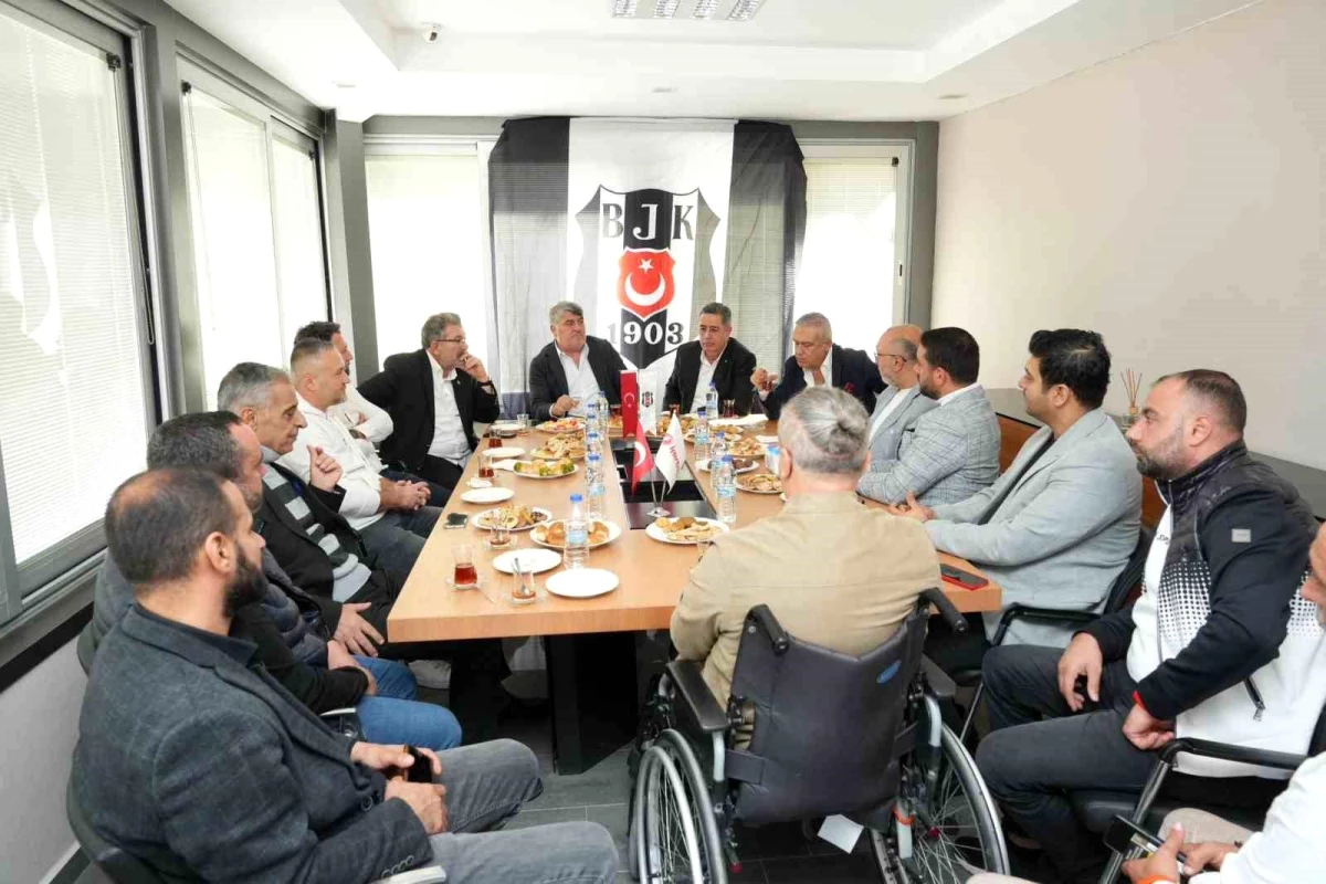 Serdal Adalı, İskenderun Beşiktaşlılar Derneği\'nde konuştu