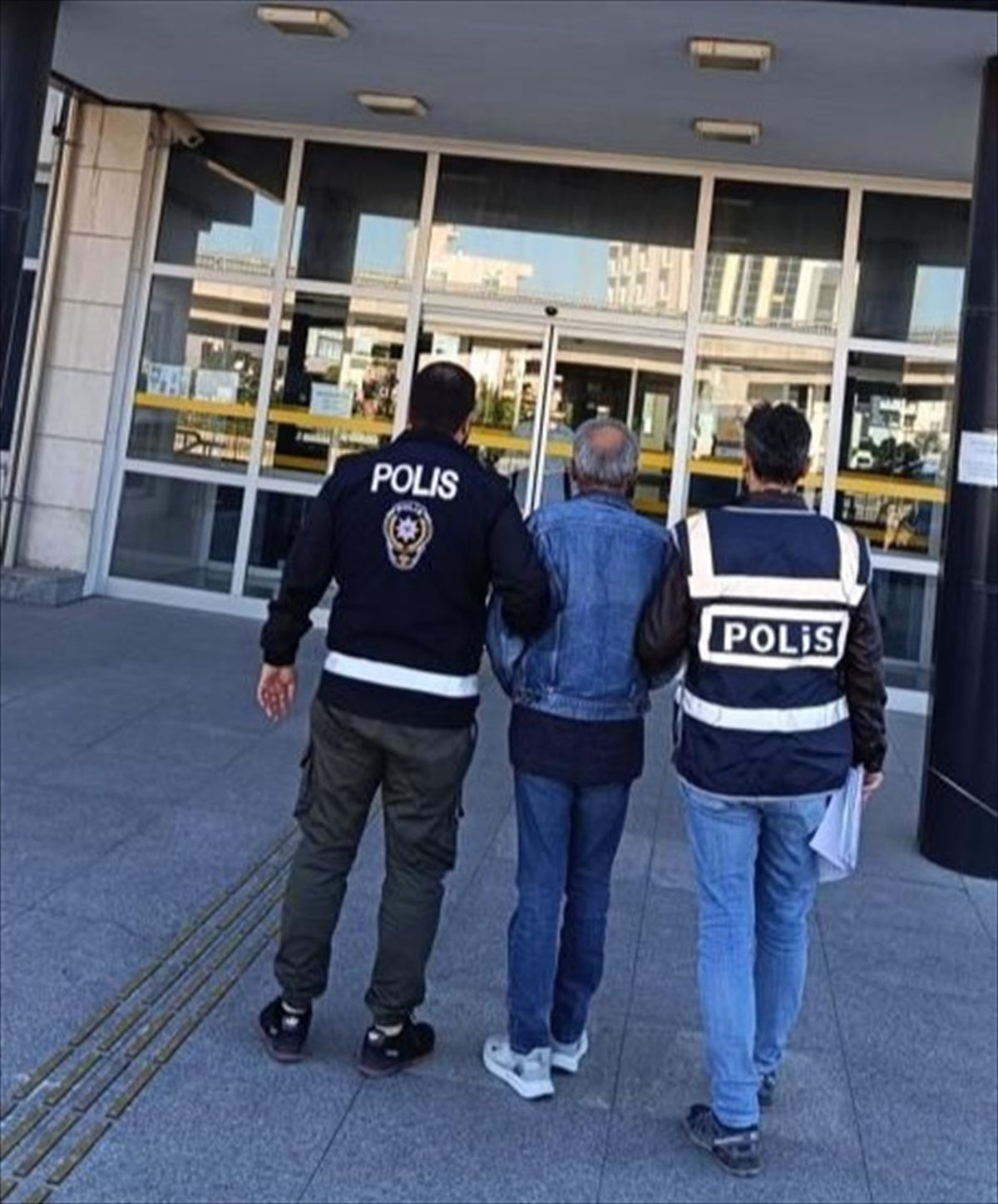 Serik\'te 18 Yıl Hapis Cezası Bulunan Hükümlü Yakalandı