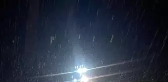 Şırnak-Siirt kara yolunda mahsur kalan araçlar kurtarıldı