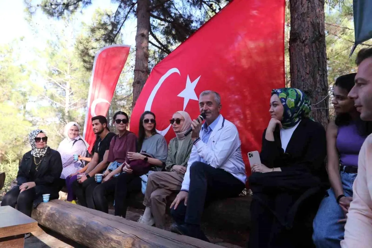 Şahinbey Belediye Başkanı Mehmet Tahmazoğlu, Yamaçtepe Bilim Kampında Öğretmenlerle Buluştu