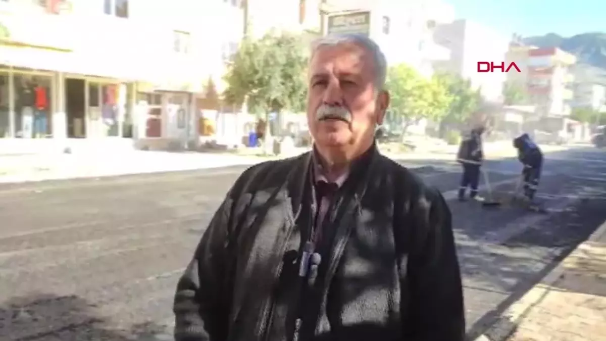 Muhtarlar 5 yıl mücadelenin ardından gelen hizmeti oynayarak kutladı