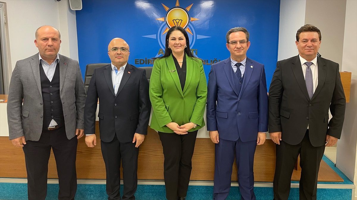 AK Parti Edirne\'de belediye başkanlığı aday adaylarını tanıttı