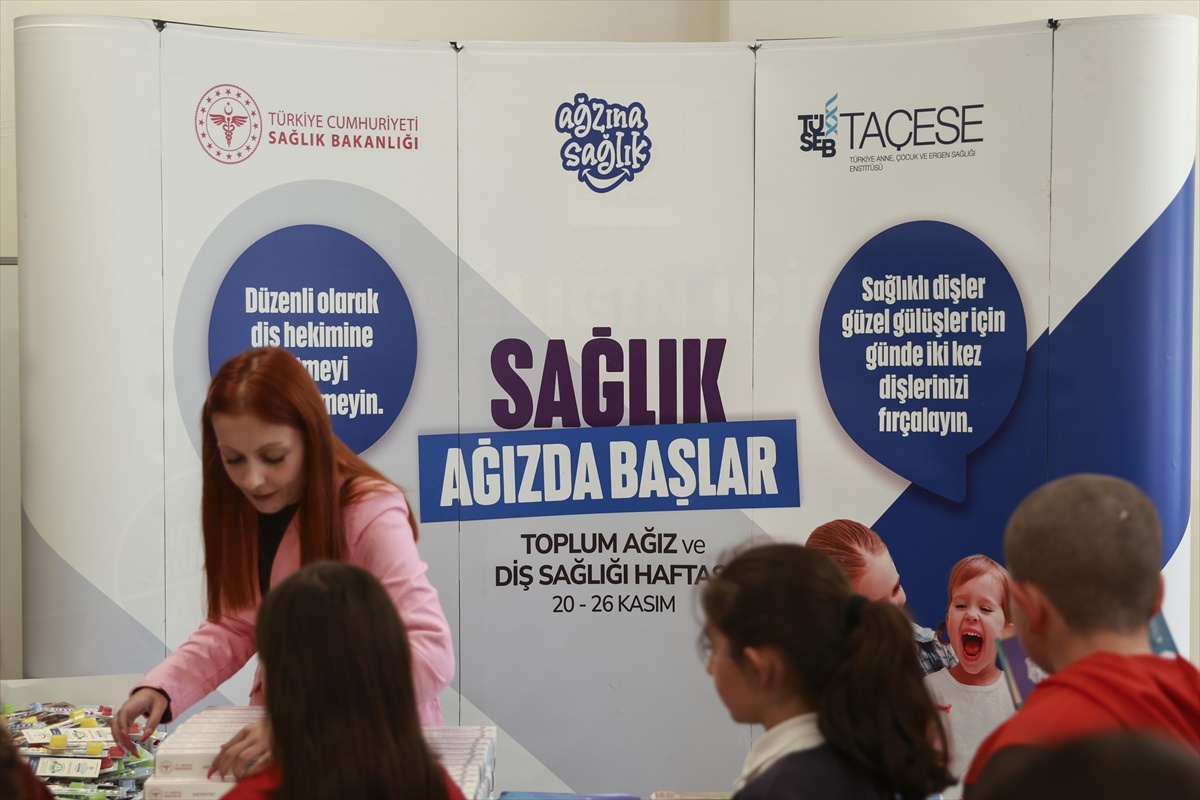 Ankara\'da çocuklara doğru diş fırçalama tekniği gösterildi