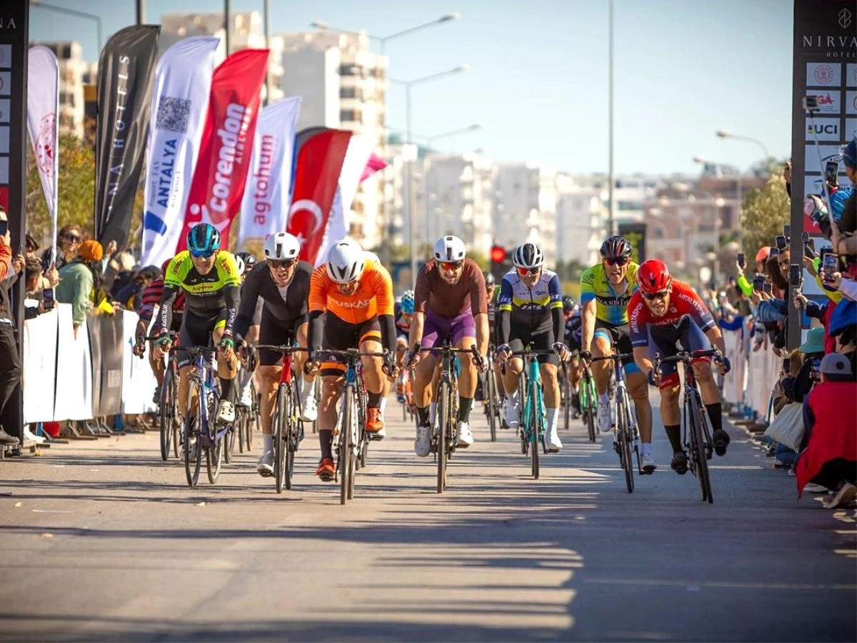 Antalyaspor Bisiklet Takımı, 2024 Uci Granfondo Dünya Şampiyonası\'na Katılma Hakkı Kazandı