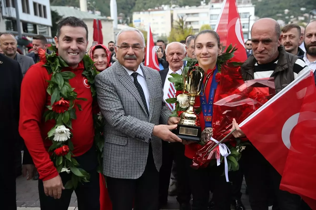 Avrupa Şampiyonu Gamze Soğuksu Ordu\'da Karşılandı