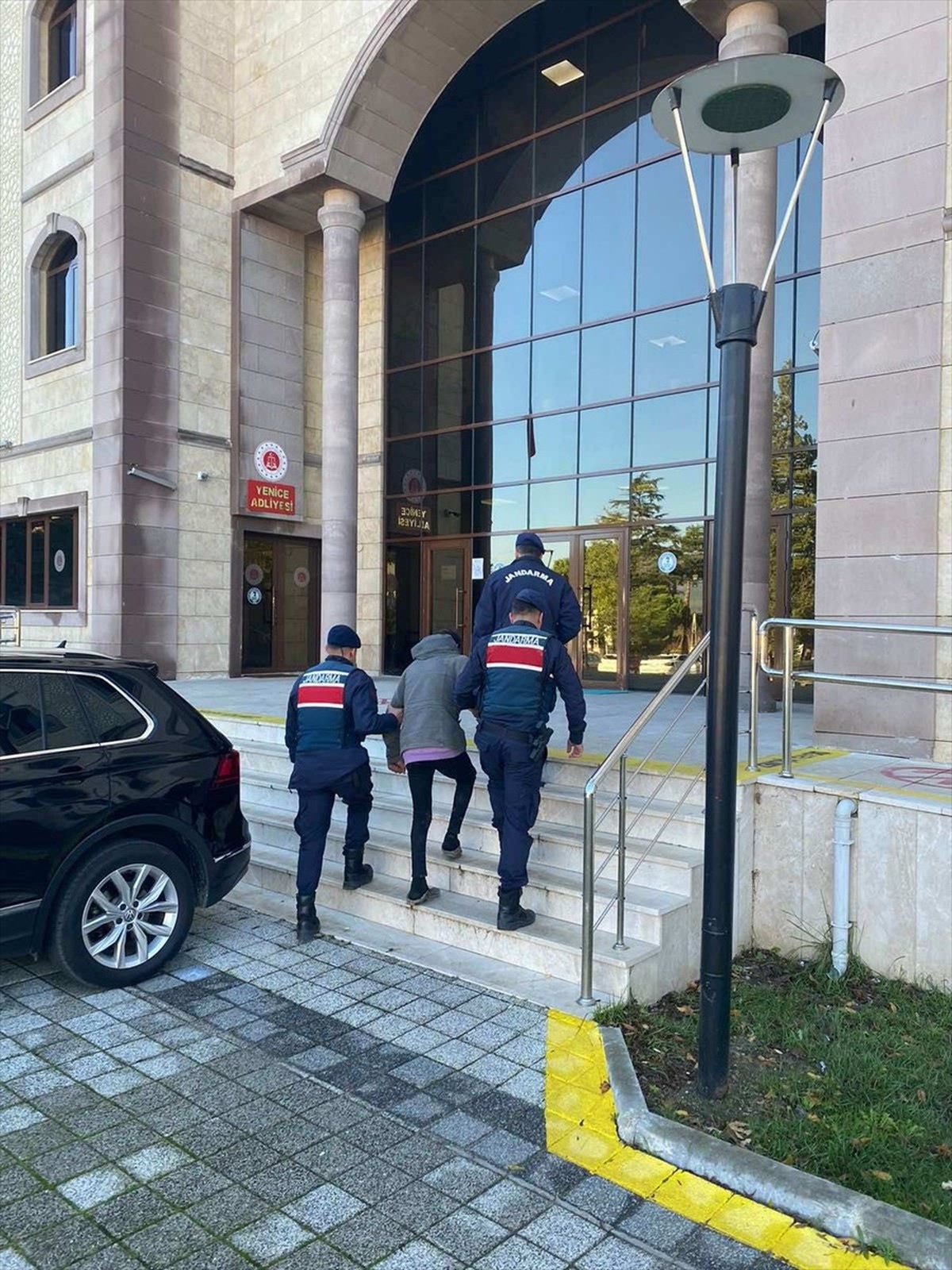 Çalınan Otomobilin Şüphelisi Yakalandı
