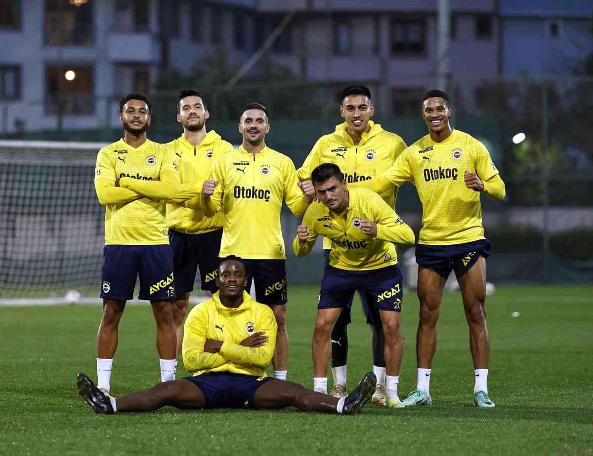 Fenerbahçe, Fatih Karagümrük maçı için hazırlıklarını sürdürdü