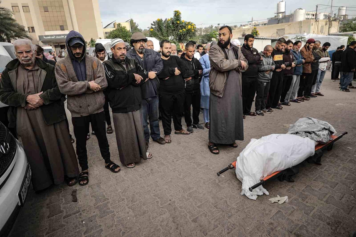 İsrail\'in Gazze\'ye saldırıları sonucu 52 kişi hayatını kaybetti