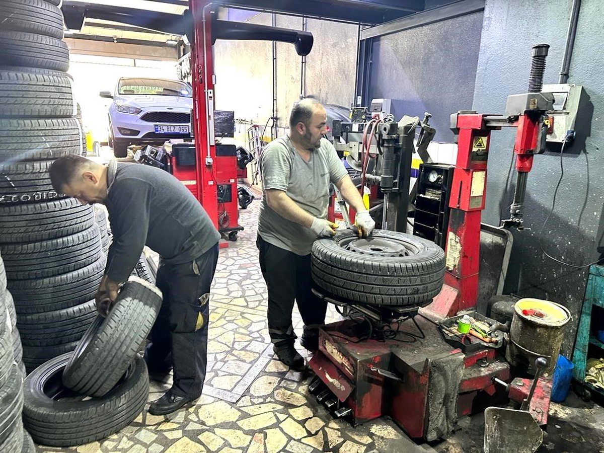 İstanbul\'da Kış Lastiği Kullanma Zorunluluğu Erken Başladı