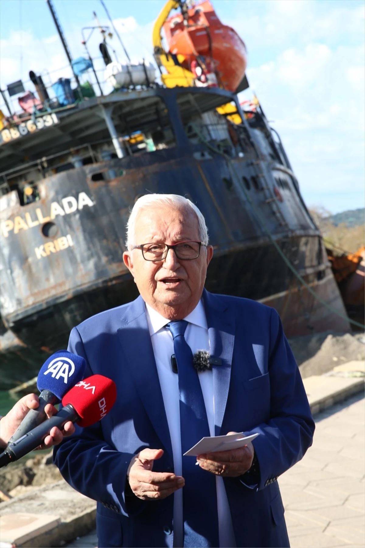 Karadeniz Ereğli Belediye Başkanı Posbıyık fırtınadan etkilenen ilçede açıklama yaptı