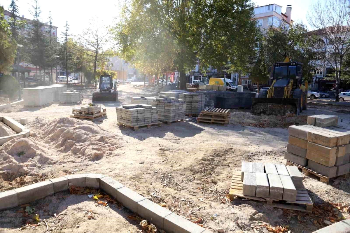 Karaman Belediyesi Alparslan Türkeş Parkı\'nda yenileme çalışmaları devam ediyor