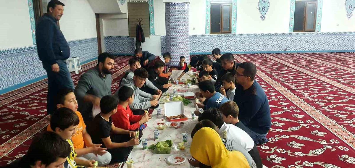 Muğla\'da Gençlik Koordinatörlüğü, Hamitköy Mahallesi gençleriyle buluştu