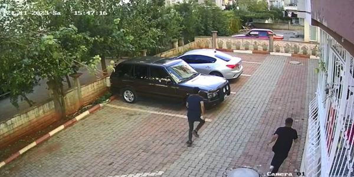Antalya'da Küfürleşme Yüzünden Tartışma: Bir Kişi Yaralandı