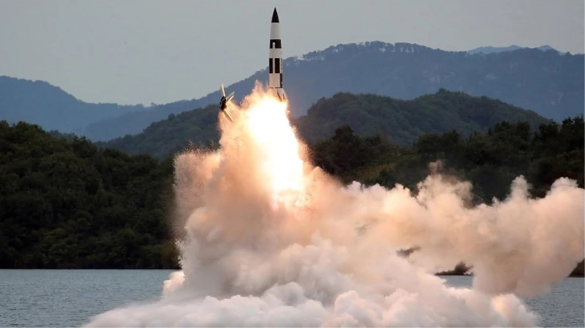 Kuzey Kore, güneye doğru casus uydu taşıyan bir roket fırlattı