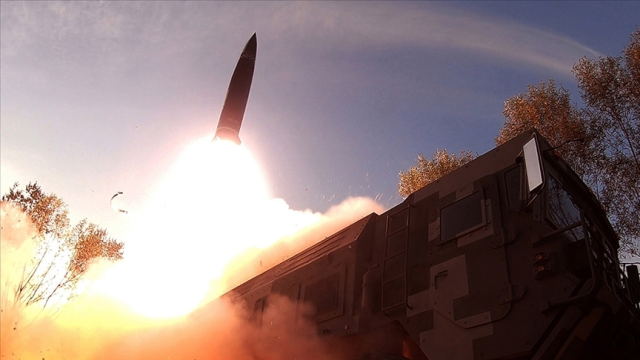Kuzey Kore Güneye Doğru Casus Uydu Taşıyan Roket Fırlattı