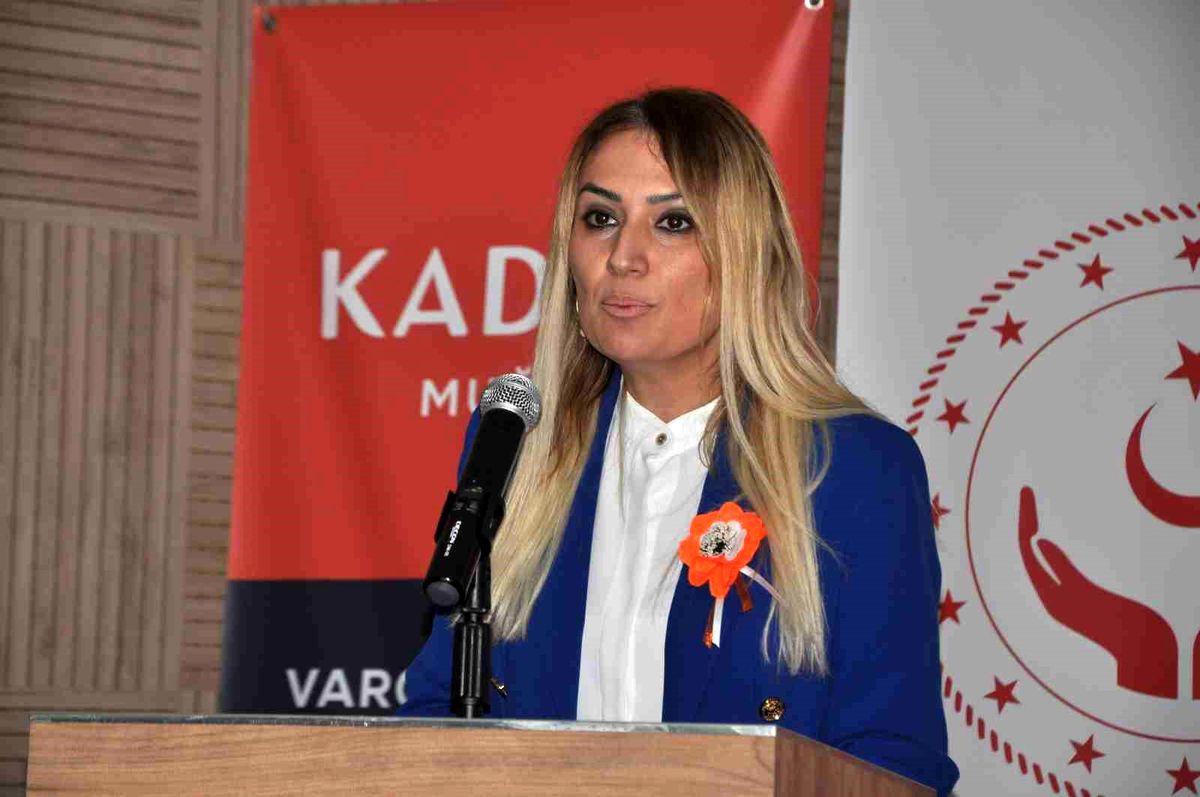 25 Kasım Kadına Yönelik Şiddete Karşı Uluslararası Mücadele Günü\'nde \'Şiddetsiz Toplum Güvenli Gelecek\' Paneli Düzenlendi