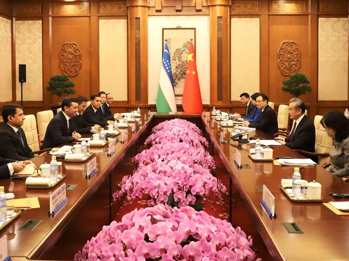 Özbekistan ve Çin Dışişleri Bakanlıkları İlk Stratejik Diyalog Toplantısını Gerçekleştirdi