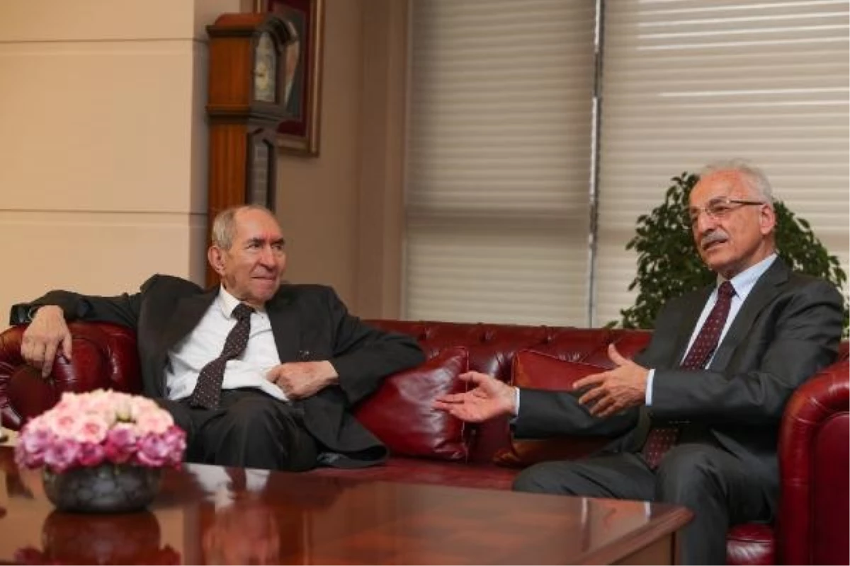 CHP Genel Başkanı Özgür Özel, eski genel başkanlarla bir araya geldi