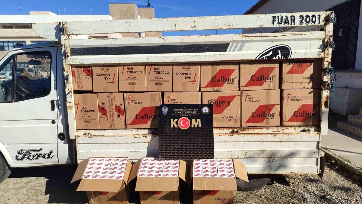 Afyonkarahisar\'da 590 Bin Adet Boş Makaron Ele Geçirildi
