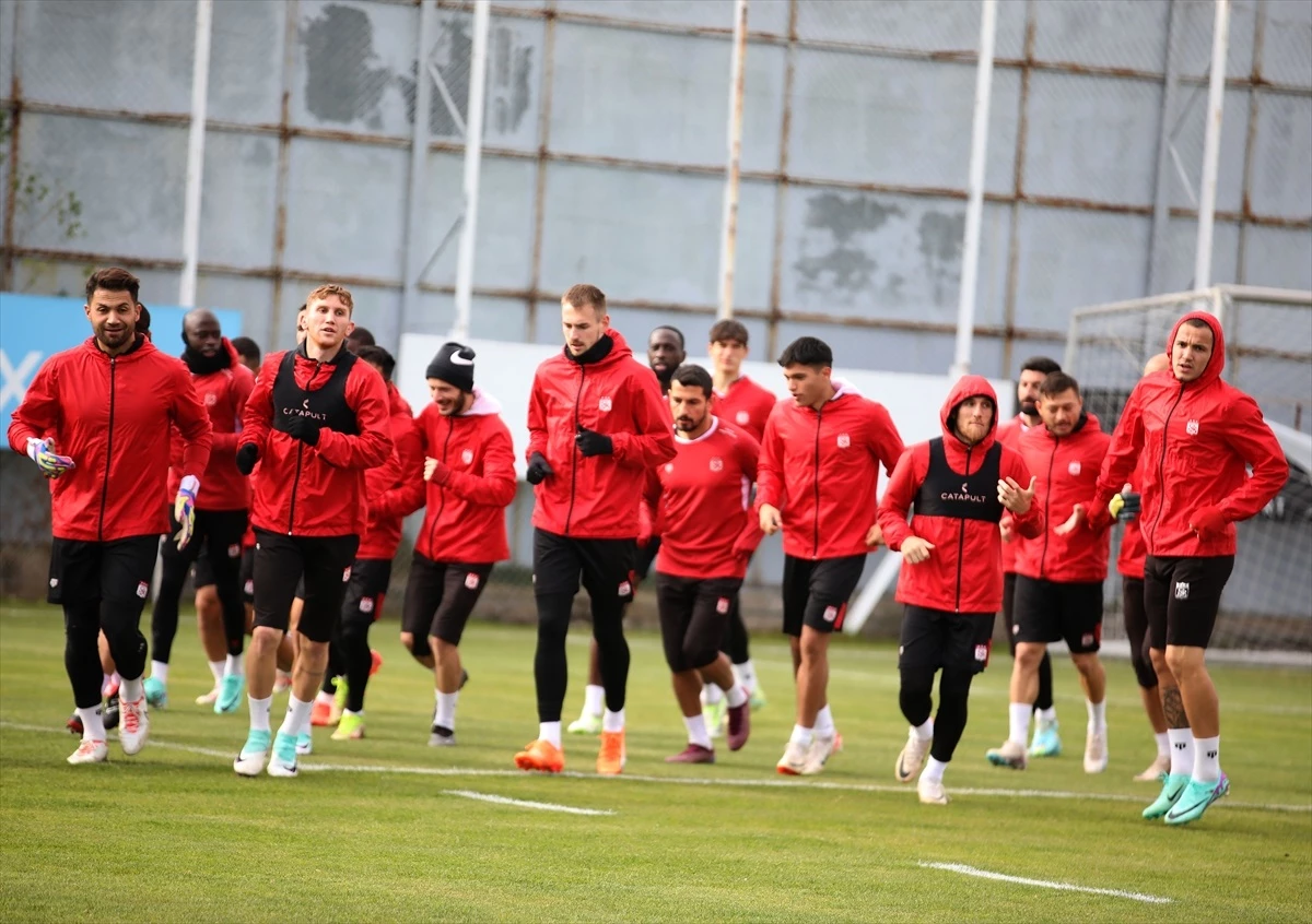 EMS Yapı Sivasspor, Trabzonspor maçı için hazırlıklarını sürdürdü