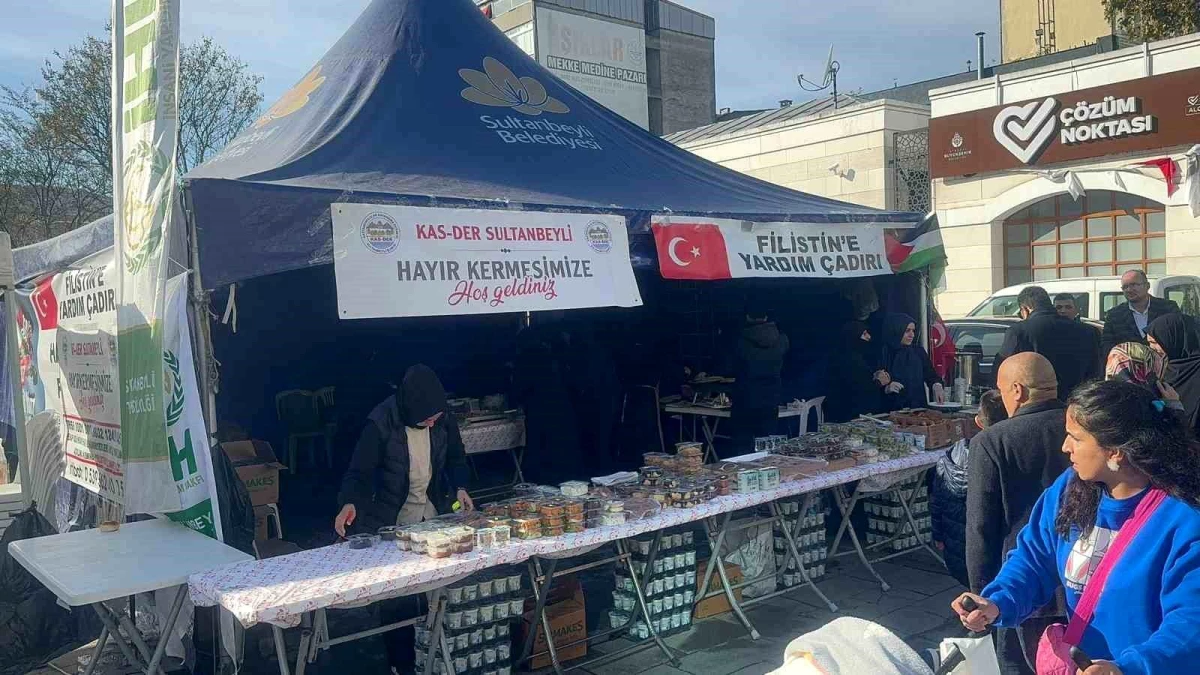 İstanbul Sultanbeyli\'de Gazze yararına hayır çarşısı düzenlendi