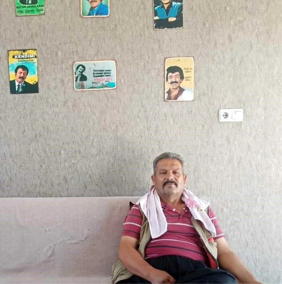 Adana\'da Emekli Uzman Çavuşu Öldüren Şahıs, Üvey Anne ve Babasının Otomobilini Kurşunladı
